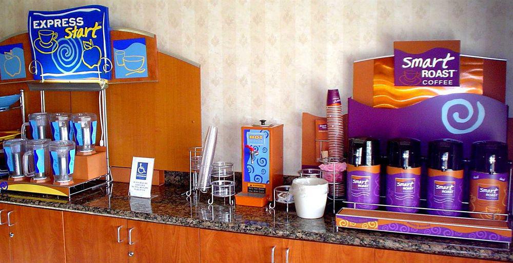 Holiday Inn Express Bakersfield By Ihg Restaurant photo